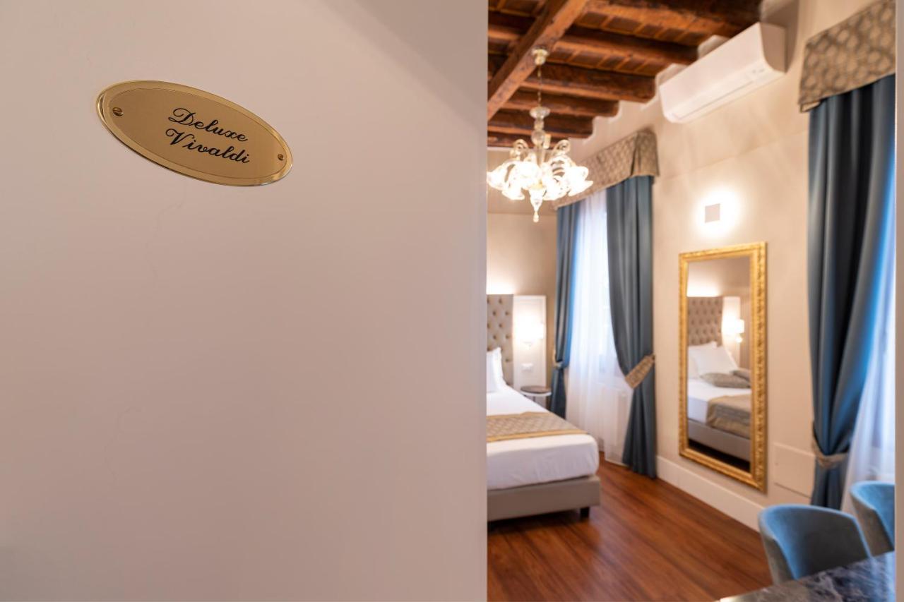 Residenza La Duchessa Deluxe Rooms เวนิส ภายนอก รูปภาพ
