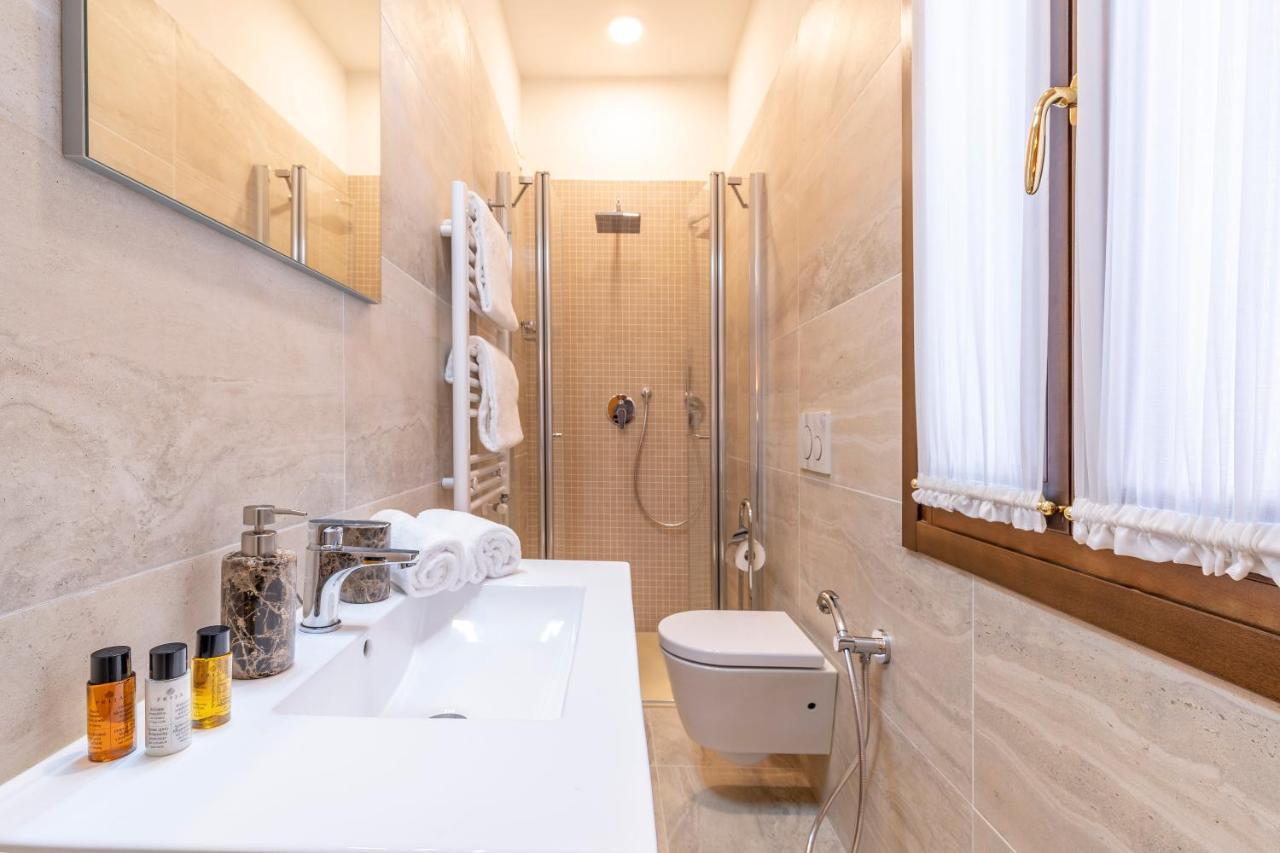 Residenza La Duchessa Deluxe Rooms เวนิส ภายนอก รูปภาพ