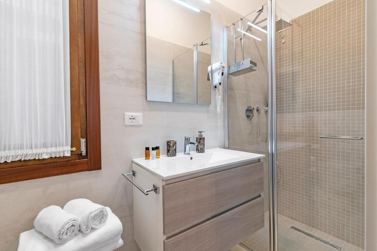 Residenza La Duchessa Deluxe Rooms เวนิส ภายนอก รูปภาพ