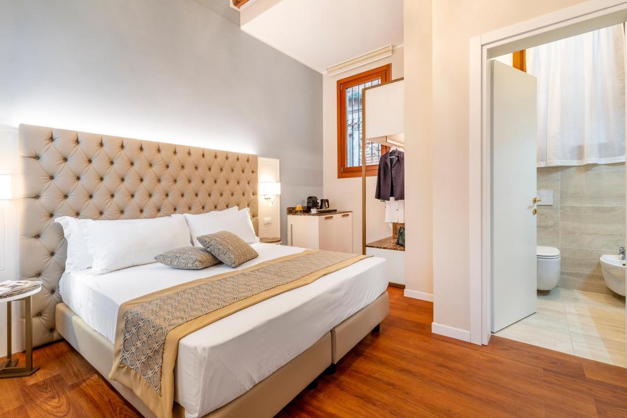 Residenza La Duchessa Deluxe Rooms เวนิส ภายนอก รูปภาพ