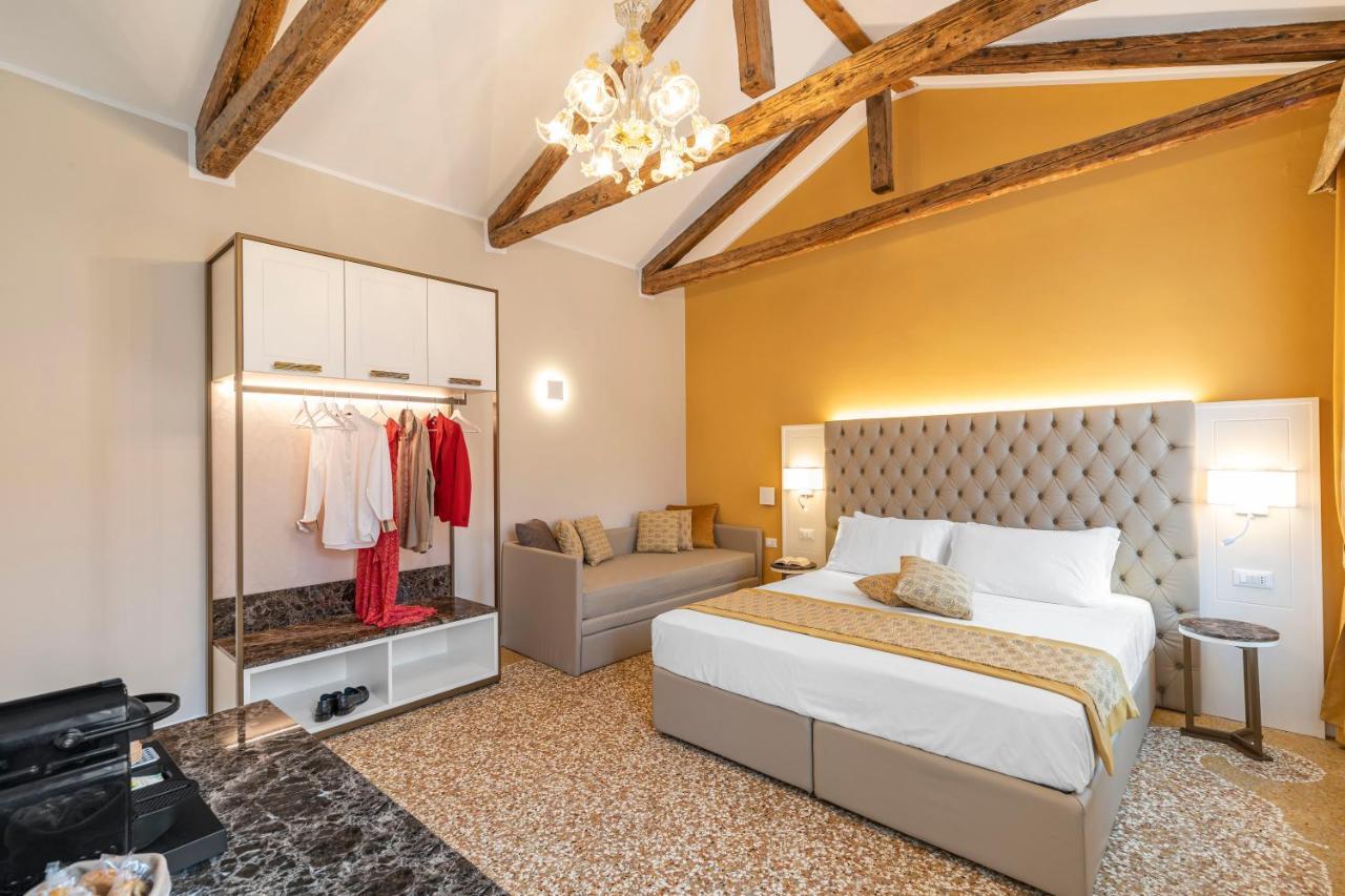 Residenza La Duchessa Deluxe Rooms เวนิส ภายนอก รูปภาพ